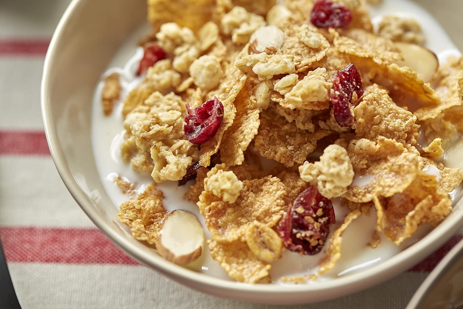 blend of crispy wheat flakes, real dried cranberries, crunchy granola clusters, and almonds