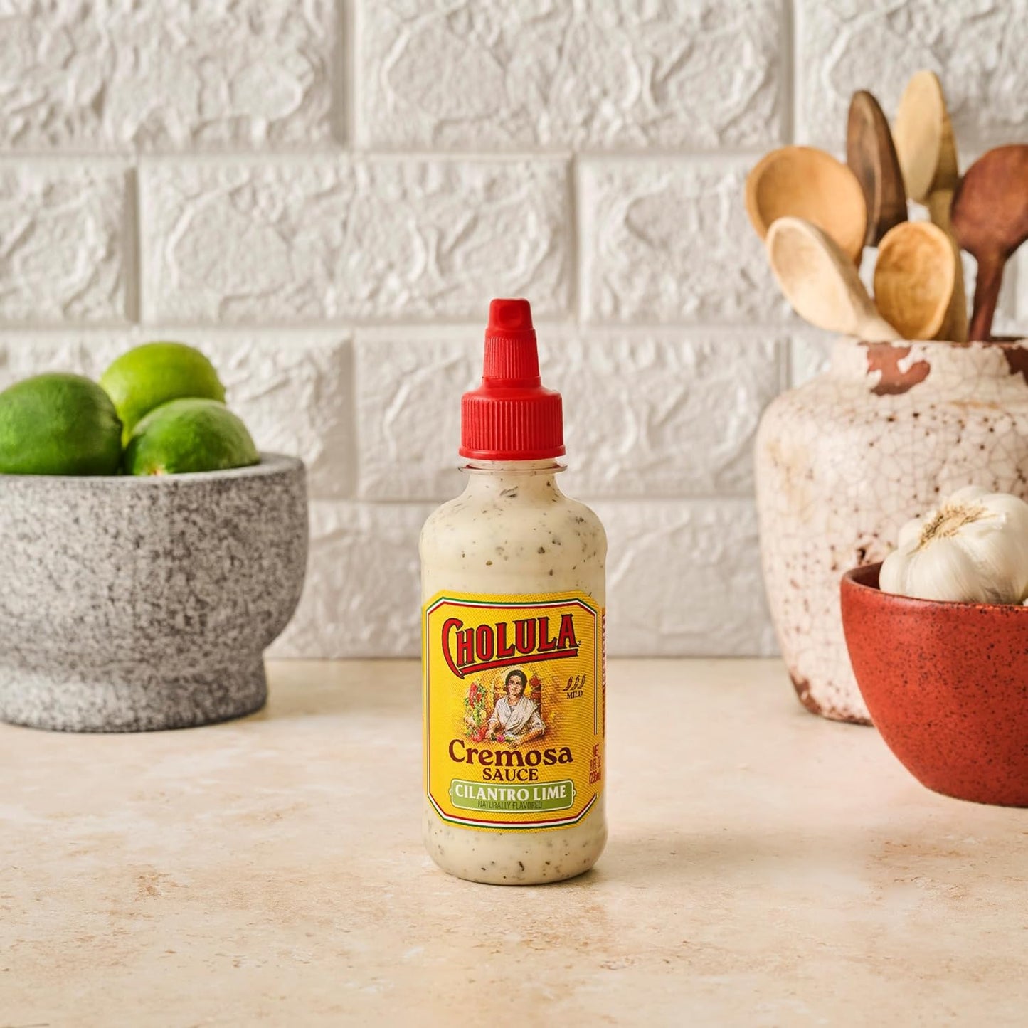 Cholula Cilantro Lime Creamy Sauce – Gentle Mild Drizzle for Family Dinners, Tostadas & Egg Dishes, Squeezable 8 fl oz
