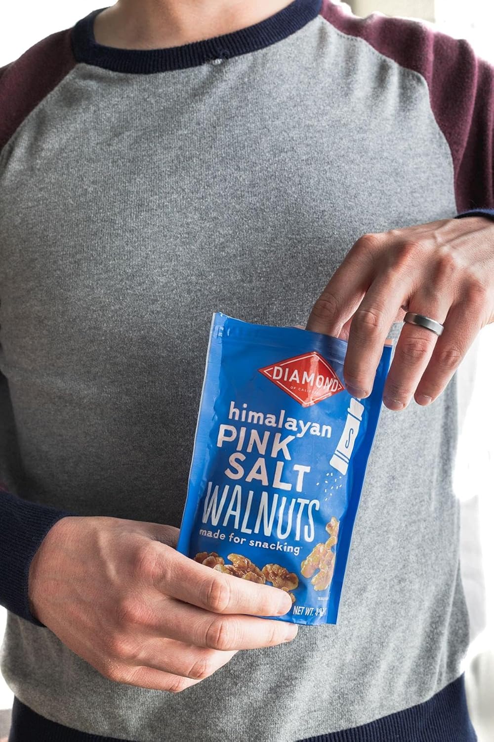 Diamond of California Himalayan Pink Salt Walnuts – Low-Carb Mindful Snack for Bedtime and Wind-Down Rituals