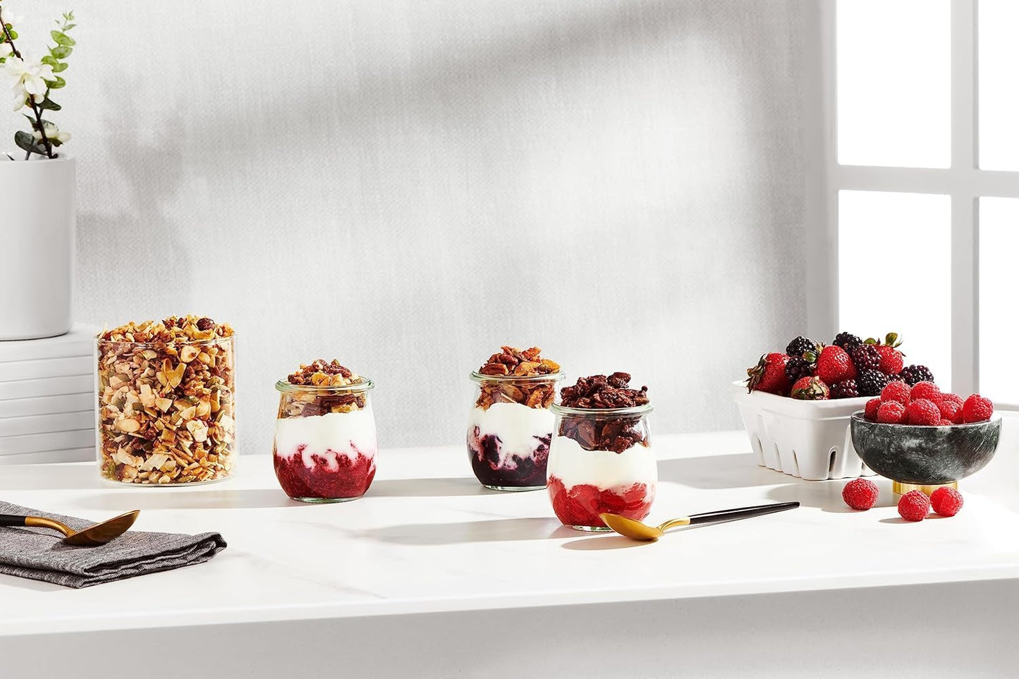 NuTrail Cinnamon Pecan Nut Granola – Streamlined Breakfast Bowl for a Less-Is-More Countertop