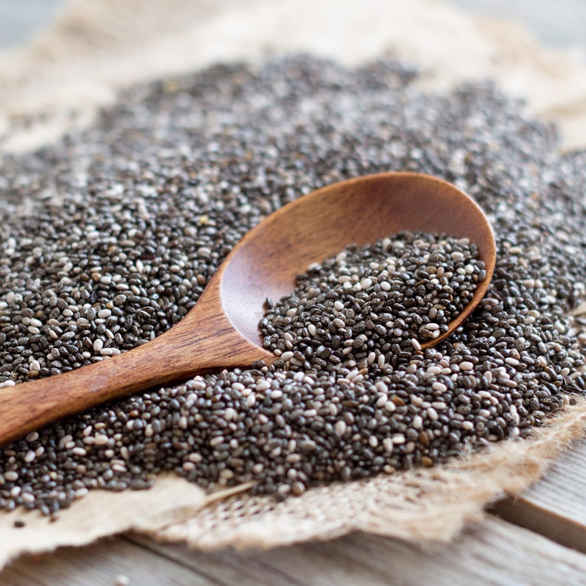 Sanar Naturals Chia Seeds – Streamlined Plant Protein and Fiber Source for the Less-Is-More Home, Non-GMO