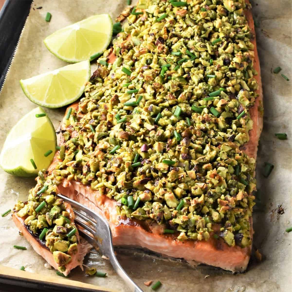 Setton Farms Naturally Raw Shelled Pistachios – Streamlined Pantry Staple for Less-is-More Home Cooks