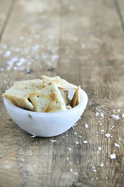 Simple Mills Almond Flour Crackers – Simple Snack for Uncluttered Kitchens