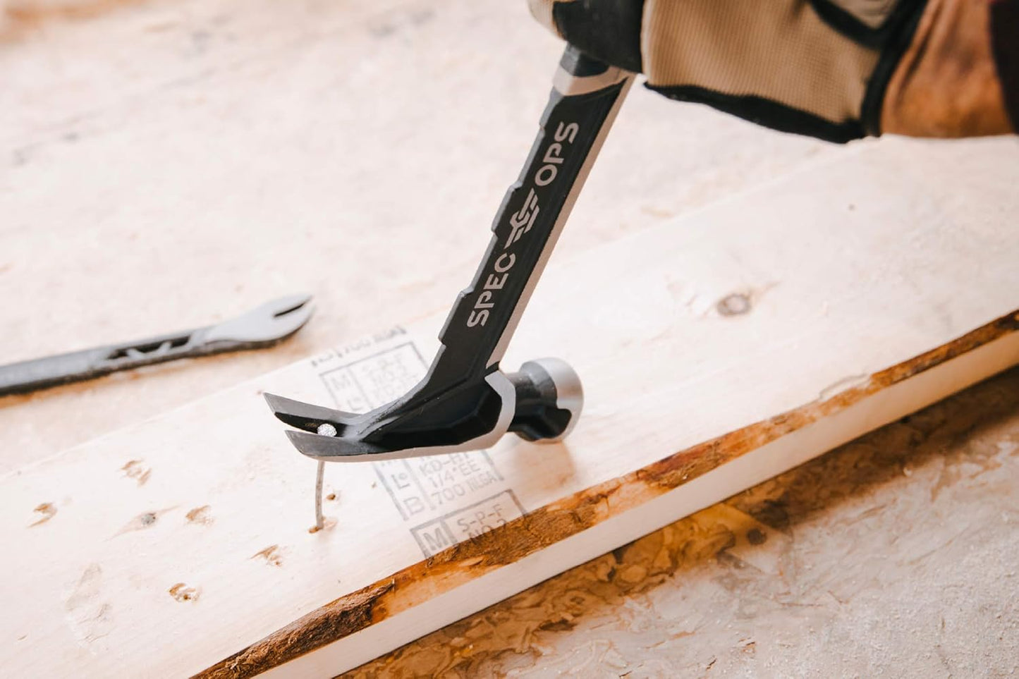 Spec Ops Tools Framing Hammer, Magnetic Nail Starter to Keep Hands Clear During Overhead Strikes