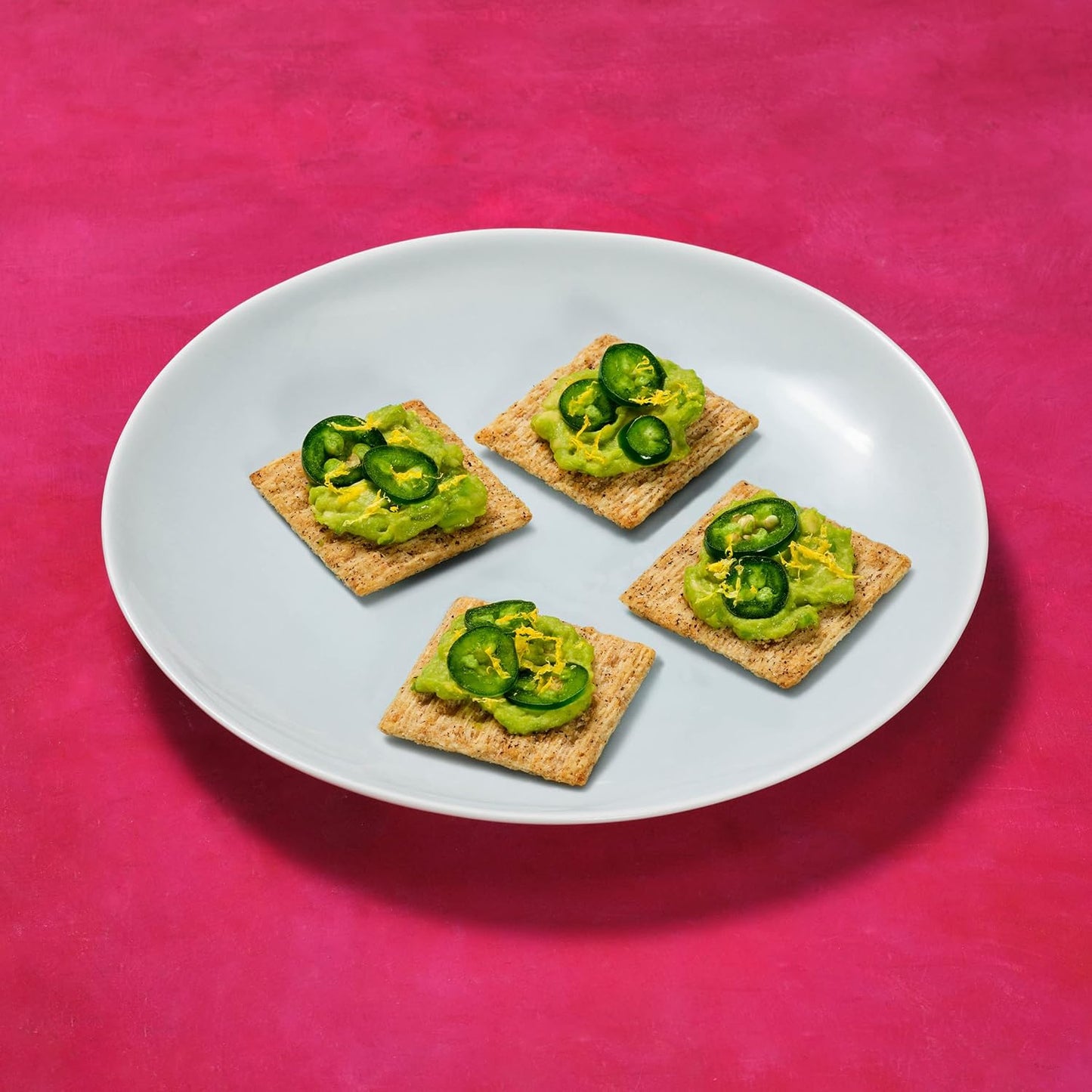 Triscuit Cracked Pepper & Olive Oil Crackers – Olive Oil Baked Cracker for Spinach Dip and Hummus Pairing