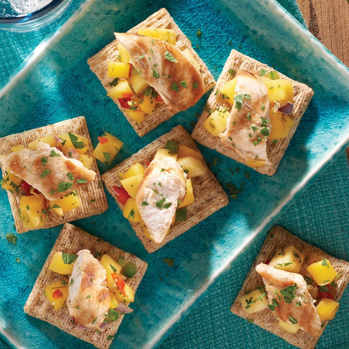 Triscuit Reduced Fat Vegan Crackers – Less-Is-More Lunch Box Base with No Artificial Additives
